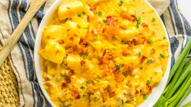 Slow Cooker Bacon Cheeseburger Soup